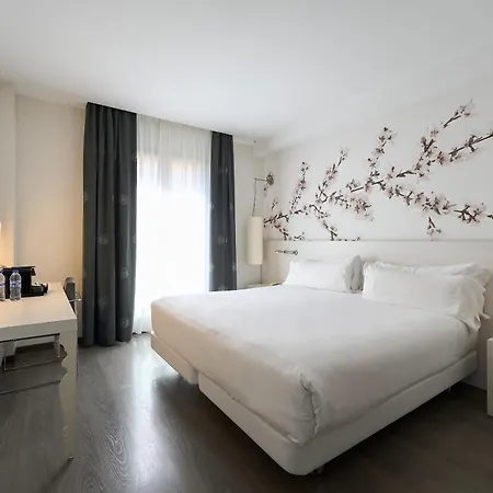 Hesperia Ramblas 4*