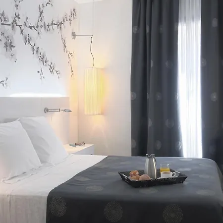 Hotel Hesperia Ramblas 4*