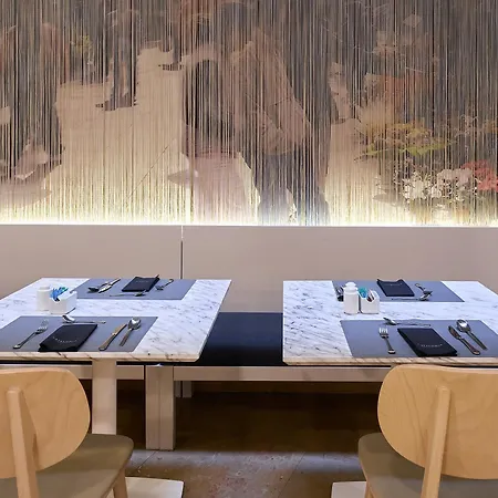 ホテル ランブラス パワード バイ ヴィンチ 4*